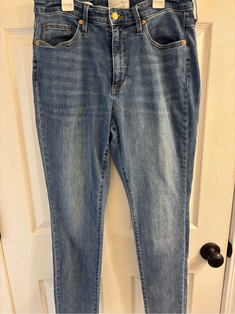 Universal Thread Women's Light Blue Skinny Jeans